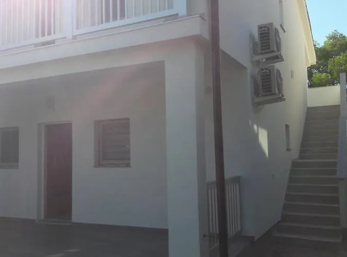 Dokoza - Marina Iv Apartment Vir